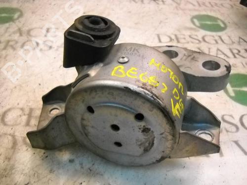Used Engine mount Engine mount OPEL CORSA D (S07) 1.3 CDTI (L08, L68) (75 hp) 9079843 9079843