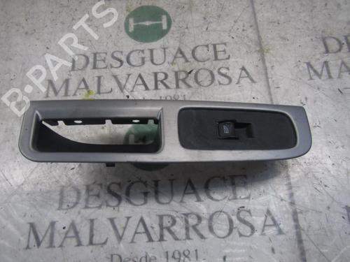 Used Right front window switch Right front window switch VOLVO V50 (545) 1.6 D (110 hp) 3830279 3830279