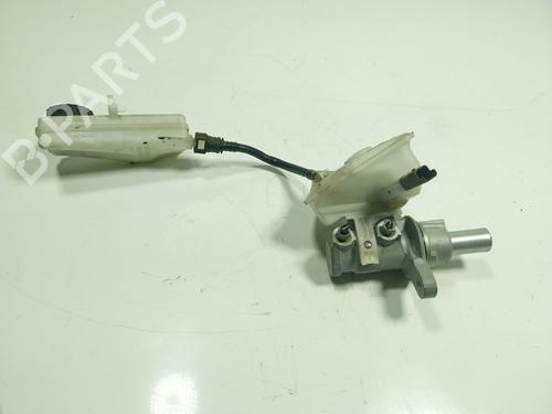 Used Brake master cylinder Brake master cylinder CITROËN C4 II (NC_) 1.2 THP 110 (NCHNZ6, NCHNV6) (110 hp) 17029333 17029333