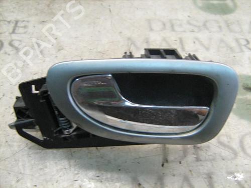 Used Front left interior door handle Front left interior door handle PEUGEOT 307 Break (3E) 2.0 HDI 90 (90 hp) 3738756 3738756