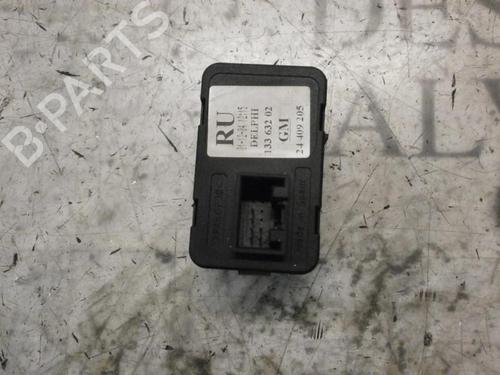 Left front window switch OPEL COMBO Box Body/MPV 1.3 CDTI 16V | BP3737985I27 