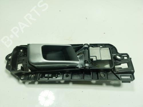 Used Front right interior door handle Front right interior door handle PORSCHE PANAMERA (971) 2.9 4 (97ABY1, 97BBY1, 97BBI1, 97BBM1, 97ABI1) (330 hp) 16665062 16665062