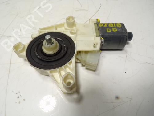 Rudehejsemotor forskærm højre MERCEDES-BENZ A-CLASS (W176) [2012-2018]  17012898