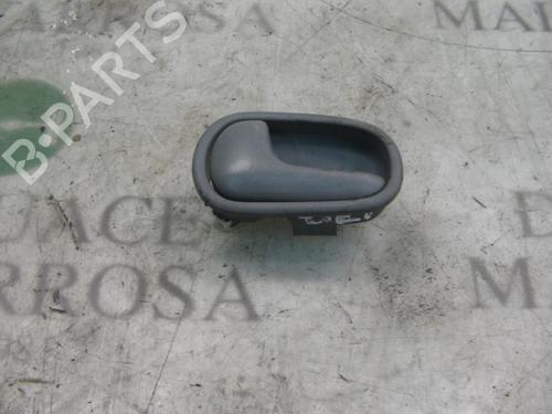 Venstre bagtil invendig håndtag KIA RIO I Hatchback (DC) 1.5 16V (98 hp) 3791306