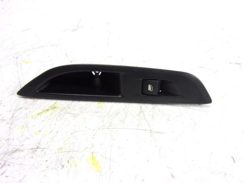 Used Right rear window switch PEUGEOT 208 II (UB_, UP_, UW_, UJ_) [2019-2025]  11189383