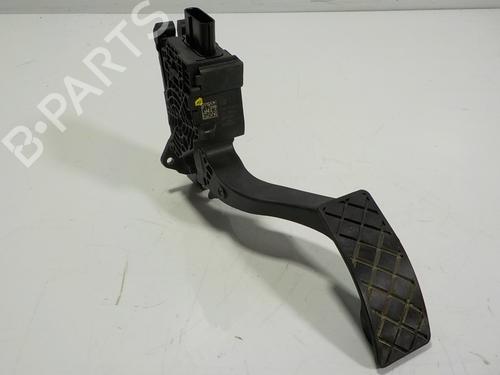 pedal-seat-arona-kj7-kjp-2q1723503-2q1723503-2017-13411361 main image