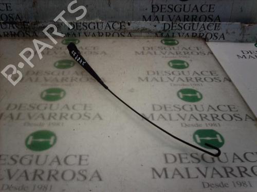 Used Front windshield wiper arm Front windshield wiper arm 3785996 3785996