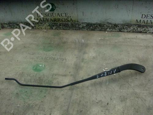 Used Front windshield wiper arm Front windshield wiper arm RENAULT MEGANE II (BM0/1_, CM0/1_) 1.9 dCi (BM0G, CM0G) (120 hp) 3762367 3762367