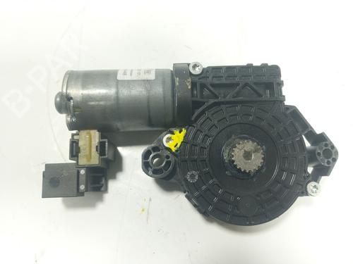 sunroof-engine-mercedes-benz-cla-coupe-c117-2013-2014-2015-2016-2017-2018-2019-23085803 main image