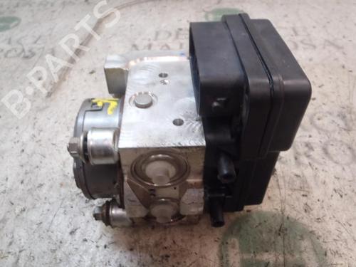 Used ABS pump ABS pump MITSUBISHI L200 / TRITON (KA_T, KB_T) 2.5 DI-D 4WD (KB4T) (136 hp) 3825933 3825933