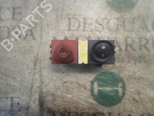 Used Warning switch Warning switch RENAULT MEGANE II Saloon (LM0/1_) 1.5 dCi (LM1E) (106 hp) 3805284 3805284