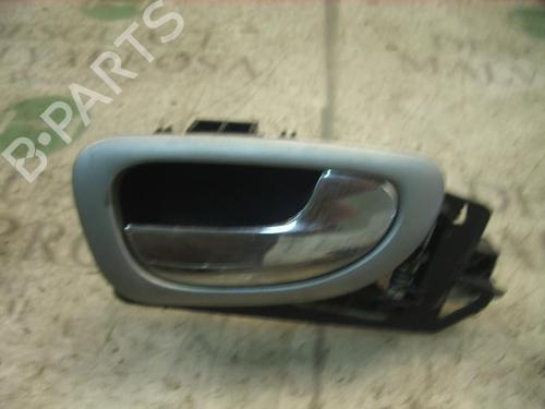 Used Front right interior door handle Front right interior door handle PEUGEOT 307 Break (3E) 2.0 HDi 135 (136 hp) 3765324 3765324