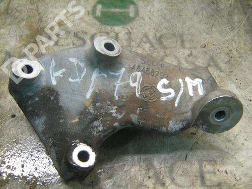 Used Engine mount Engine mount ALFA ROMEO 156 (932_) 1.9 JTD (932.A2B00) (110 hp) 9086600 9086600