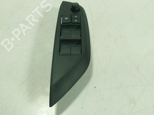Used Left front window switch Left front window switch TOYOTA YARIS CROSS (MXP_) 1.5 Hybrid (MXPJ11) (131 hp) 30767186 30767186