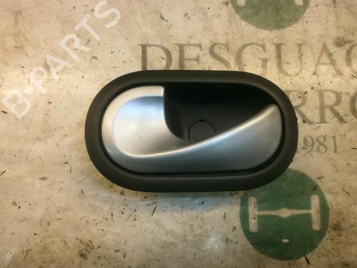 Venstre bak invendig håndtak RENAULT CLIO III (BR0/1, CR0/1) [2005-2014]  3801591