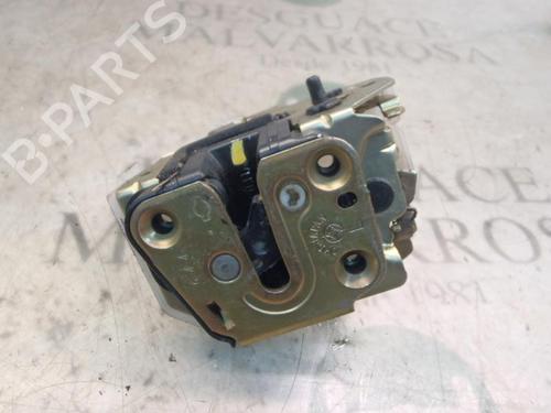 Rear left lock NISSAN X-TRAIL I (T30) 2.2 dCi 82503AA210