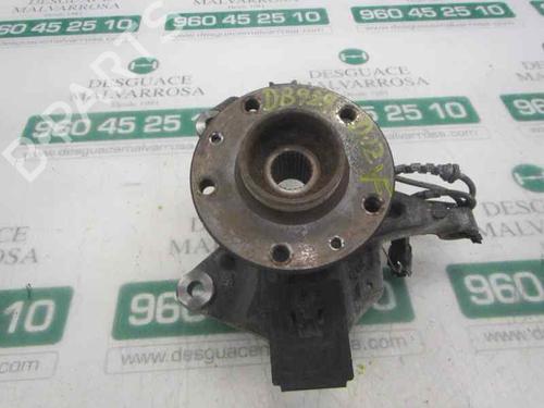 Used Left front steering knuckle RENAULT MEGANE III Hatchback (BZ0/1_, B3_) 1.5 dCi (BZ0C) (90 hp) 3872918