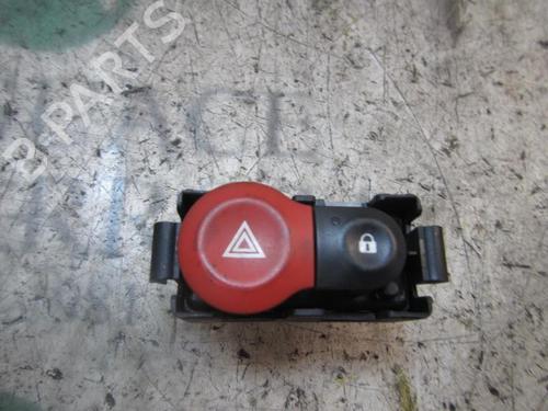 Used Warning switch RENAULT CLIO III (BR0/1, CR0/1) 1.5 dCi (BR17, CR17) (86 hp) 3841154