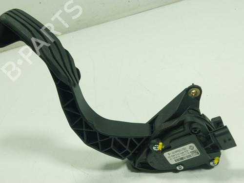 Pedal RENAULT CLIO V (B7_) 1.5 Blue dCi 100 (B7AD) (101 hp) 31211157