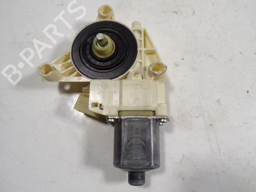 Used Left rear window motor MERCEDES-BENZ C-CLASS (W204) [2007-2015]  6929872