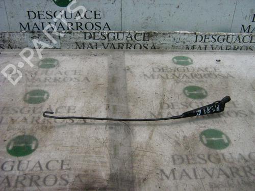 Used Front windshield wiper arm Front windshield wiper arm 3754453 3754453