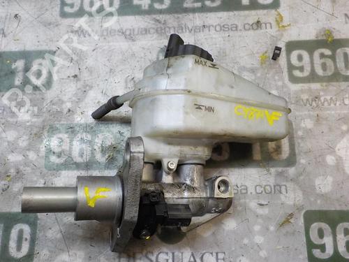 Used Brake master cylinder Brake master cylinder VW GOLF VI (5K1) 1.6 TDI (90 hp) 3857866 3857866
