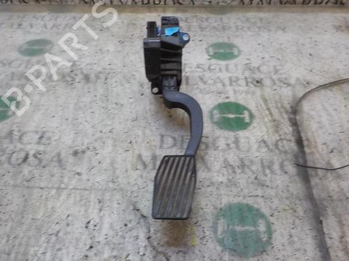 Pedal Pedal FIAT GRANDE PUNTO (199_) 1.3 D Multijet (199.AXD11, 199.AXD1A, 199.AXD1B,... (90 hp) 3856071 3856071