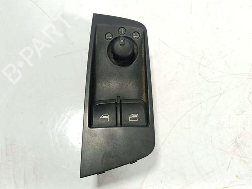 Venstre fortil elrude kontakt Venstre fortil elrude kontakt AUDI A1 (8X1, 8XK) 1.6 TDI (105 hp) 39698414 39698414
