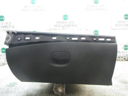 Guantera Guantera RENAULT MEGANE III Hatchback (BZ0/1_, B3_) 1.5 dCi (106 hp) 3834362 3834362