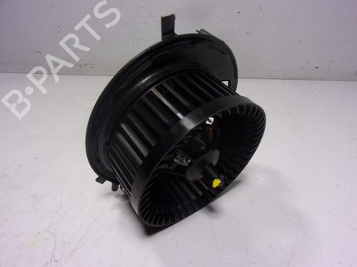 Used Heater blower motor Heater blower motor AUDI Q2 (GAB, GAG) 30 TDI (115 hp) 15522817 15522817