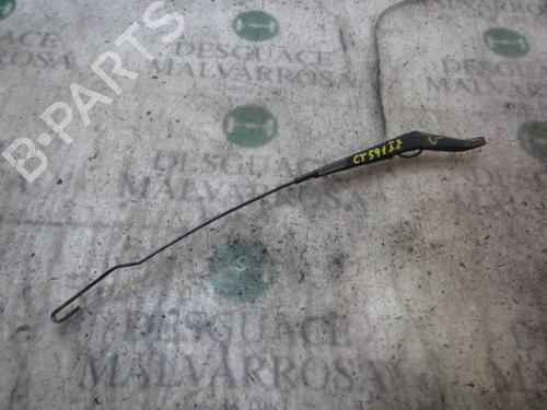 Used Front windshield wiper arm Front windshield wiper arm LANCIA YPSILON (843_) 1.3 D Multijet (843.AXE11, 843.AXE1A) (90 hp) 3832554 3832554