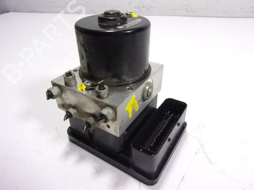 Used ABS pump BMW 1 (E87) 118 d (143 hp) 15912478