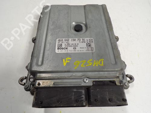 Used Engine control unit (ECU) Engine control unit (ECU) MERCEDES-BENZ S-CLASS (W221, V221) S 320 CDI (211 hp) 8420453 8420453