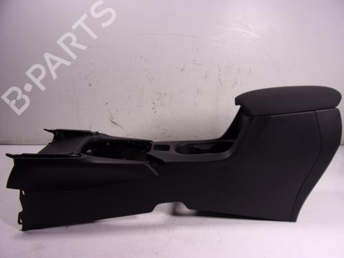Used Armrest / Center console Armrest / Center console TOYOTA COROLLA Cross (ZVG1_, ZSG1_, MXGH1_, MXGA1_) 1.8 Hybrid (ZVG13) (140 hp) 15887709 15887709