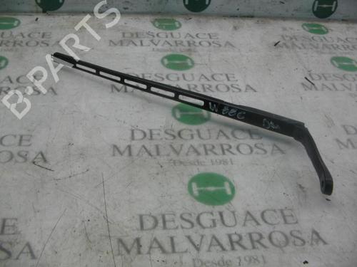 Used Front windshield wiper arm CITROËN C4 Coupe (LA_) [2004-2013]  3734051
