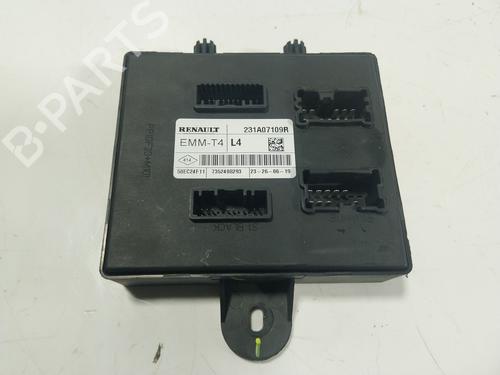 Used Electronic module Electronic module SMART FORFOUR Hatchback (453) electric drive (453.091) (82 hp) 16876562 16876562