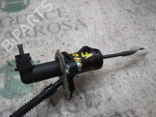 Used Clutch slave cylinder SKODA FABIA II (542) 1.2 (60 hp) 14273441
