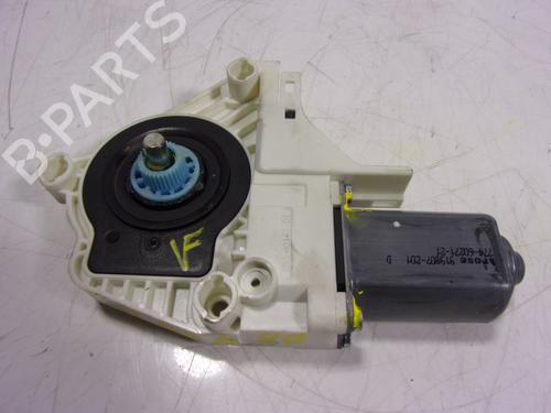 Used Right front window motor Right front window motor VW TOUAREG (7P5, 7P6) 3.0 V6 TDI (240 hp) 15853732 15853732
