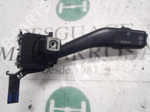 Used Steering column stalk VW TOURAN (1T1, 1T2) 2.0 TDI 16V (140 hp) 3817181