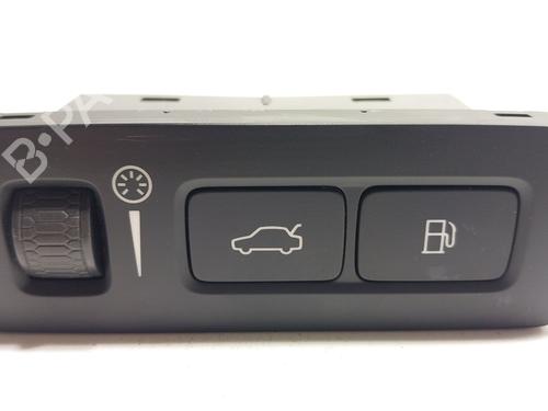 Used Tailgate handle Tailgate handle VOLVO XC40 (536) T2 (129 hp) 36681060 36681060