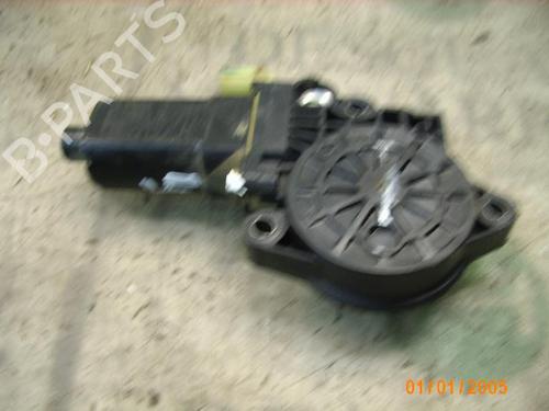 Left front window motor HYUNDAI ELANTRA III Saloon (XD) 2.0 CRDi | BP3791654E21 