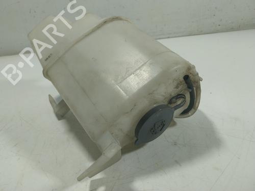 Used Windscreen washer tank Windscreen washer tank NISSAN NV200 Van 1.5 dCi 110 (M20, M20N, M20M) (110 hp) 18011877 18011877