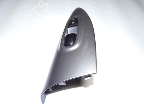 Used Right front window switch NISSAN JUKE (F15) [2010-2019]  6677347