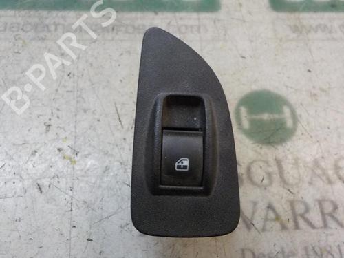 Used Right rear window switch Right rear window switch FIAT BRAVO II (198_) 1.6 D Multijet (198AXL1B) (120 hp) 3871557 3871557