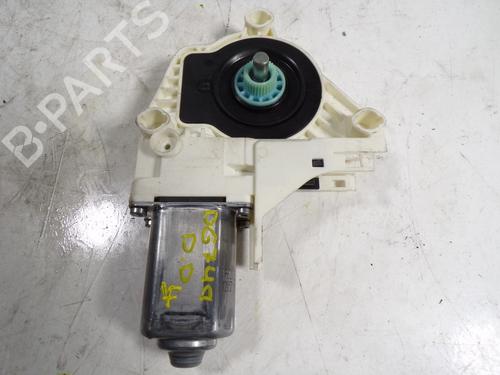 Used Right front window motor Right front window motor AUDI A1 Sportback (8XA, 8XF) 1.6 TDI (115 hp) 7633717 7633717