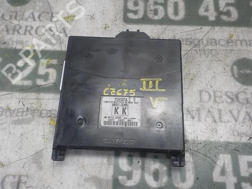 Used Fuse box TOYOTA AURIS (_E18_) 1.8 Hybrid (ZWE186_, ZWE186R) (136 hp) 3863152