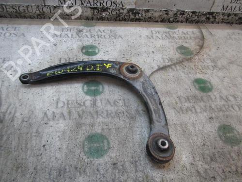 Used Left front suspension arm Left front suspension arm CITROËN C4 Picasso I MPV (UD_) [2006-2015] 3841389 3841389