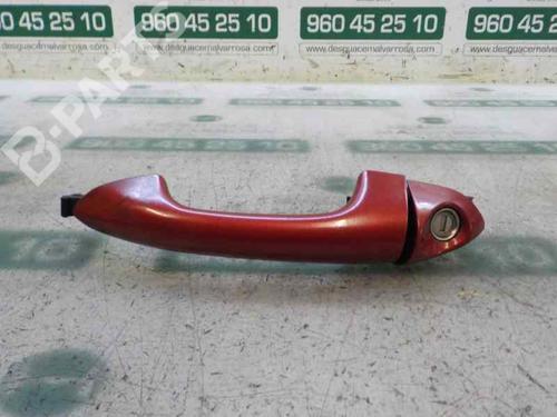 front-left-exterior-door-handle-kia-ceed-jd-14-cvvt-2012-2013-2014-2015-2016-2017-2018-6046422 main image