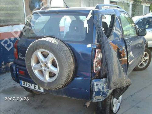 Sikringsdåse TOYOTA RAV 4 II (_A2_) 2.0 4WD (ACA21, ACA20) | BP3765107E1 