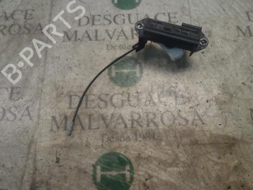 Trunk håndtak TOYOTA COROLLA (_E12_) 1.6 VVT-i (ZZE121_, ZZE121R) (110 hp) 3805757